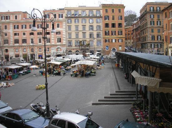 Midtown Trastevere Рим Экстерьер фото